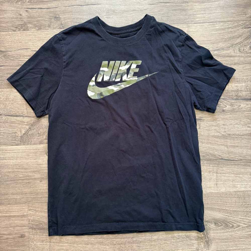 Nike Faded Black NSW CAMO LOGO TEE Short Sleeve Shirt size Large Men